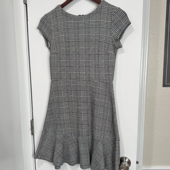 Gap Houndstooth Plaid Fit and Flare Peplum Dress Gray Black Plaid 2 EUC Trumpet - Picture 2 of 16